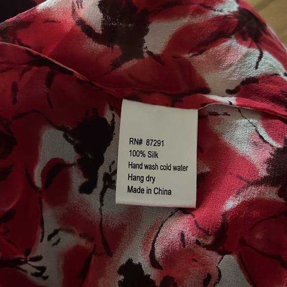 Johnny Was Silk Red and White Abstract Wrap Blouse Size L - Picture 7 of 7